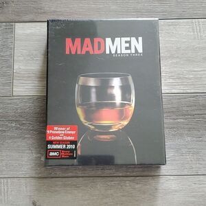 DVD COLLECTION: Mad Men Season 3